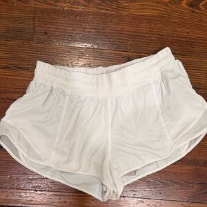 Lululemon Women's White Hotty Hot Shorts size 8 inseam 2.5